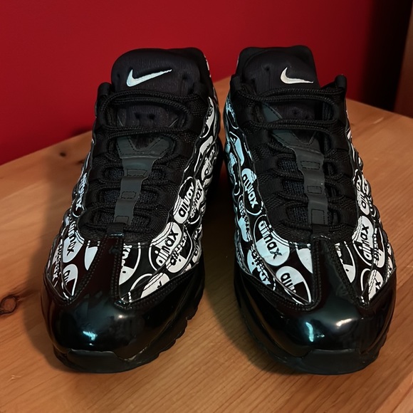 Nike Air Max 95 Premium All-Over Logo Sz 9 - Picture 2 of 8